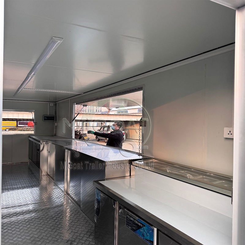 Caminhão de Comida Comercial P - Commercial Kitchen Trailer avaliação e preço
